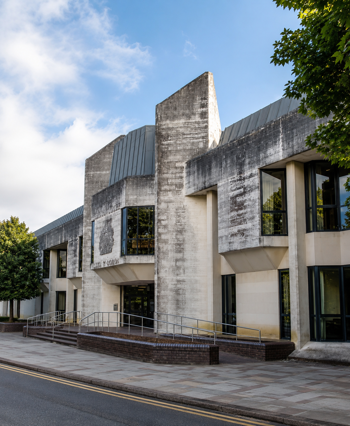 A medico-legal cardiology report with ECG traces and imaging records prepared for a Swansea-based case, illustrating CPR Part 35-compliant documentation for South Wales litigation.
